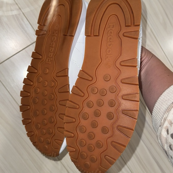 NWT Reebok Club C Vintage Tennis shoes (W 9.5) - Picture 5 of 7